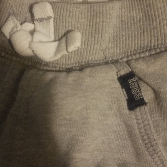 Carter 7 boys grey w/navy blue sweatpants - Picture 3 of 4